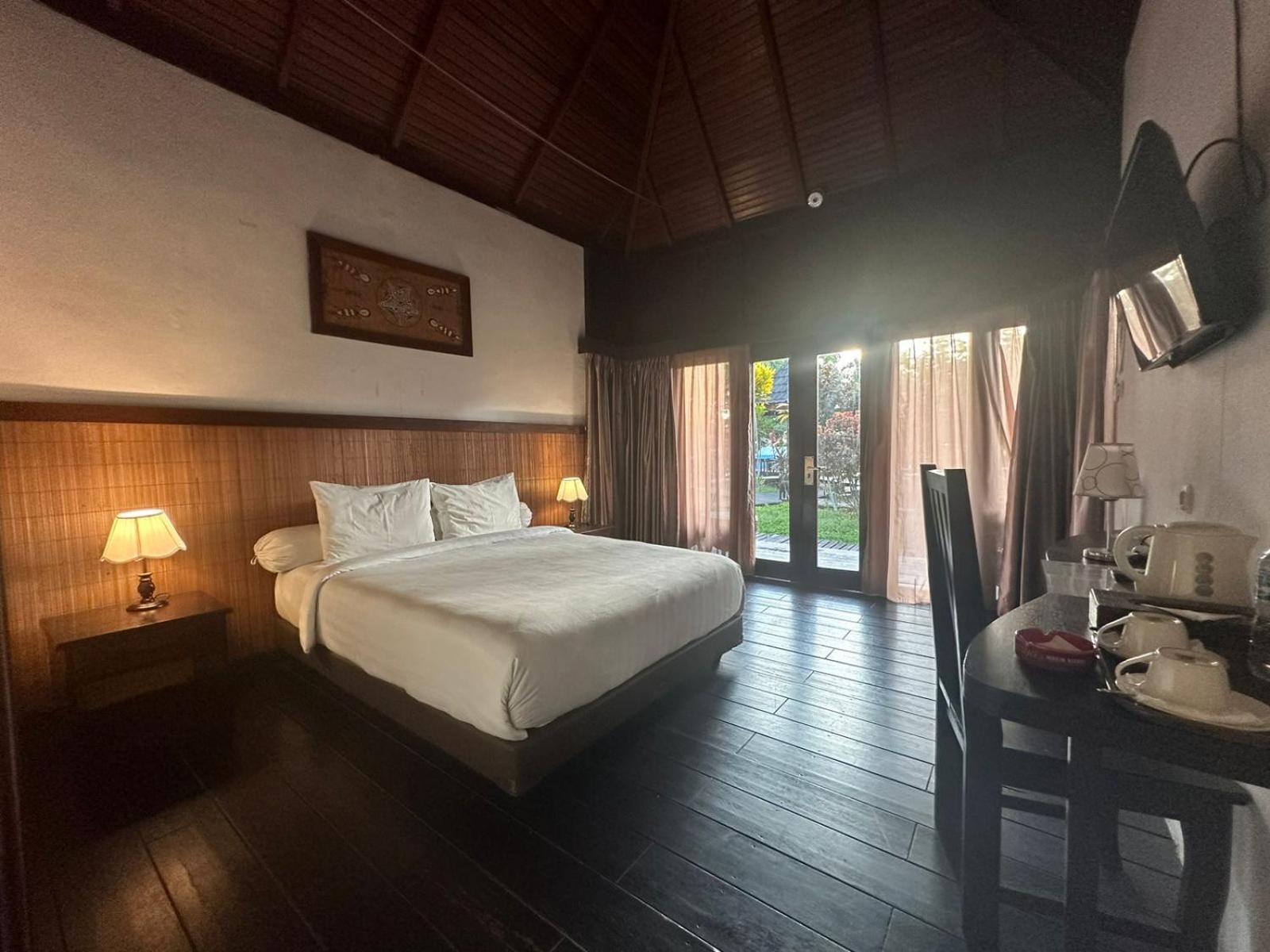 Kasuari Valley Beach Resort Sorong Exterior foto