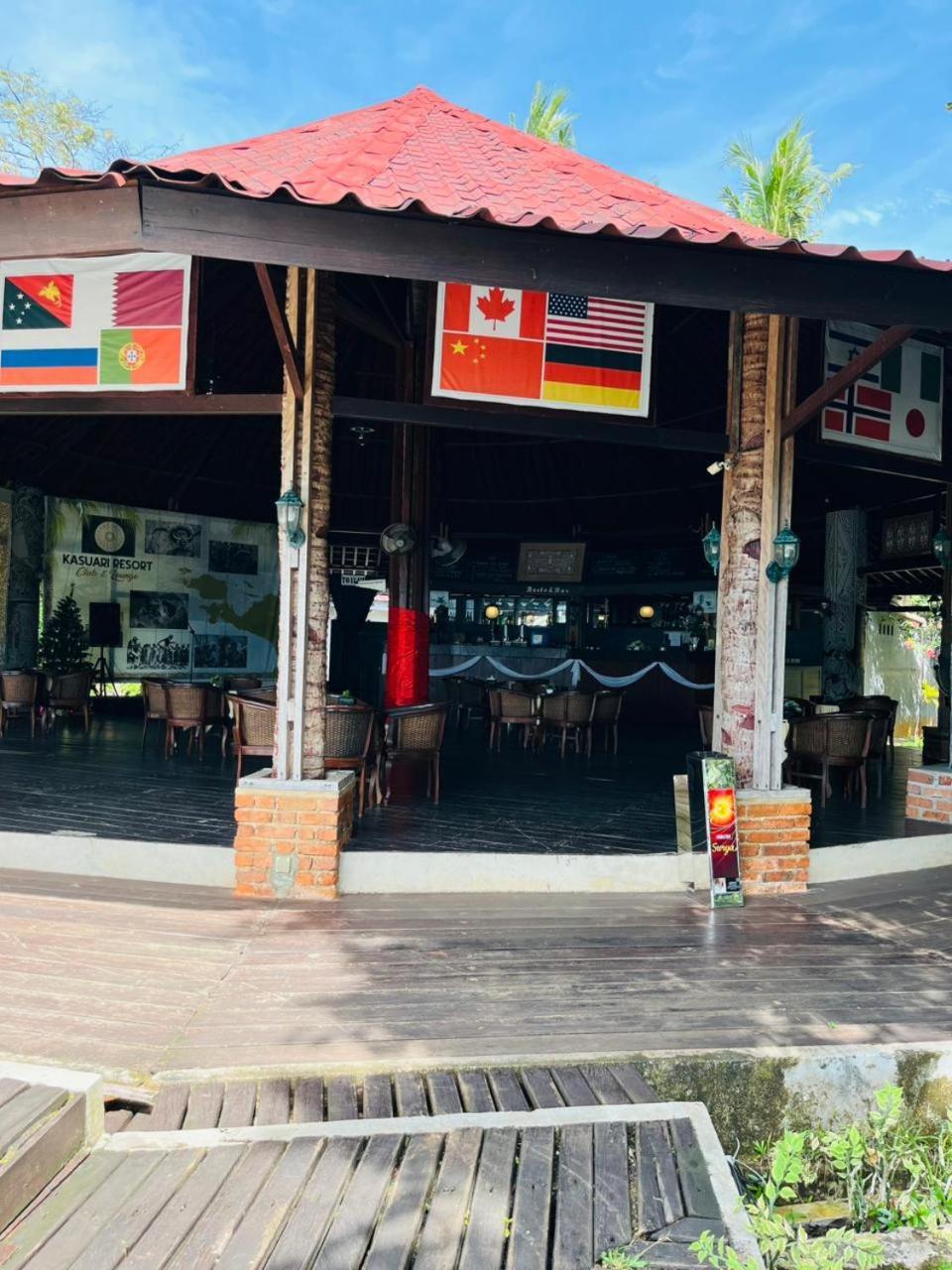Kasuari Valley Beach Resort Sorong Exterior foto