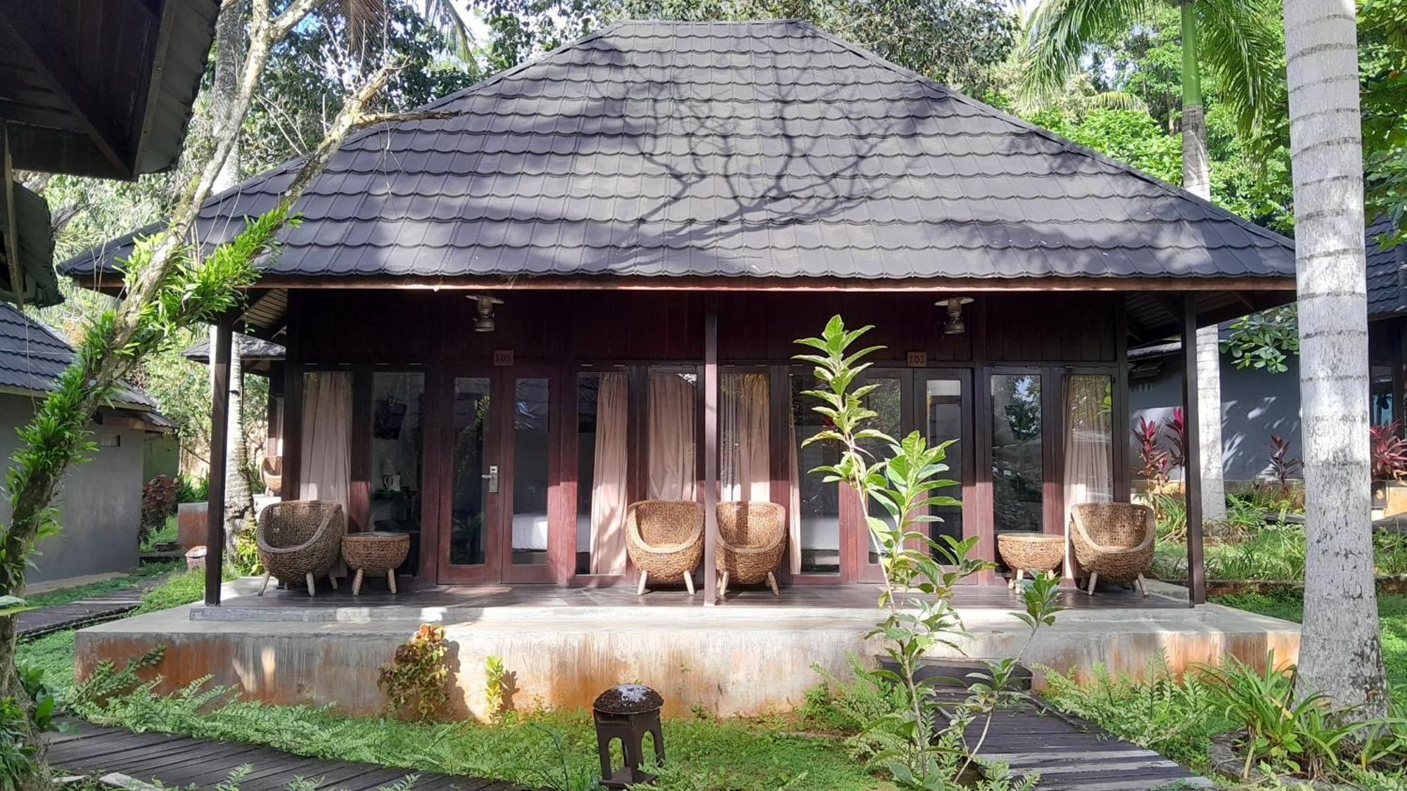 Kasuari Valley Beach Resort Sorong Exterior foto
